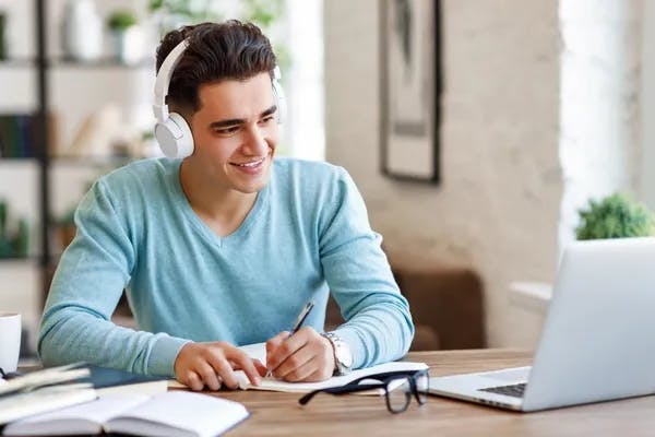 How to Become an Online Private Tutor in the UK