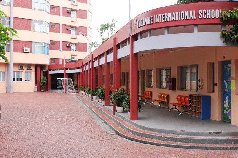 Singapore International School (SIS)